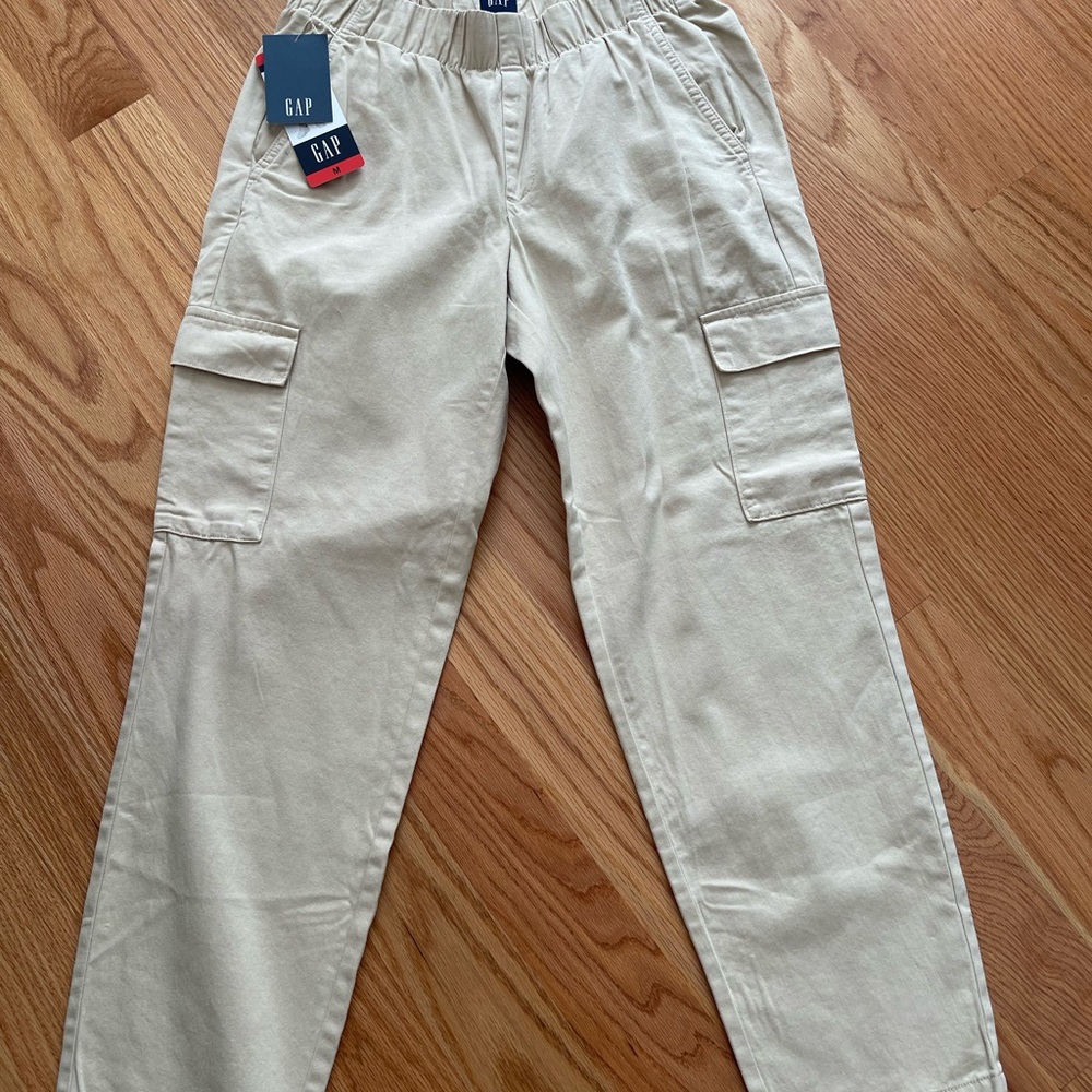 GAP Women’s Beige twill Cargo Pants